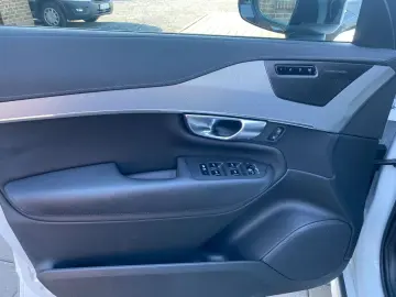 XC90 T8 Plus Dark Recharge Plug-In Hybrid Twin E