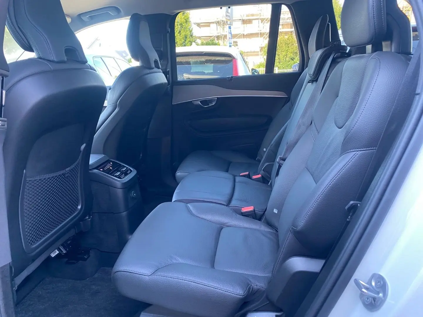 XC90 T8 Plus Dark Recharge Plug-In Hybrid Twin E