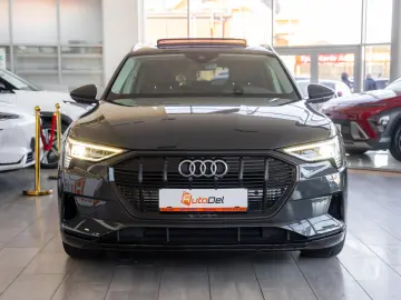 Audi E-TRON 50