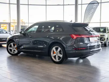 Audi E-TRON 50