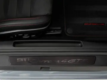 911 Carrera 4 GTS   Hinterachslenkung   Sportsit