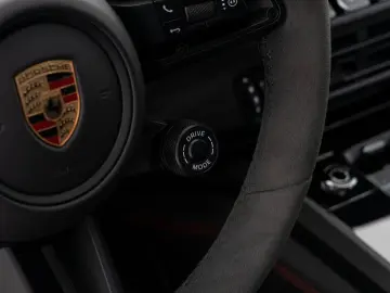 911 Carrera 4 GTS   Hinterachslenkung   Sportsit