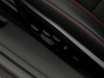 911 Carrera 4 GTS   Hinterachslenkung   Sportsit