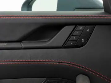 911 Carrera 4 GTS   Hinterachslenkung   Sportsit