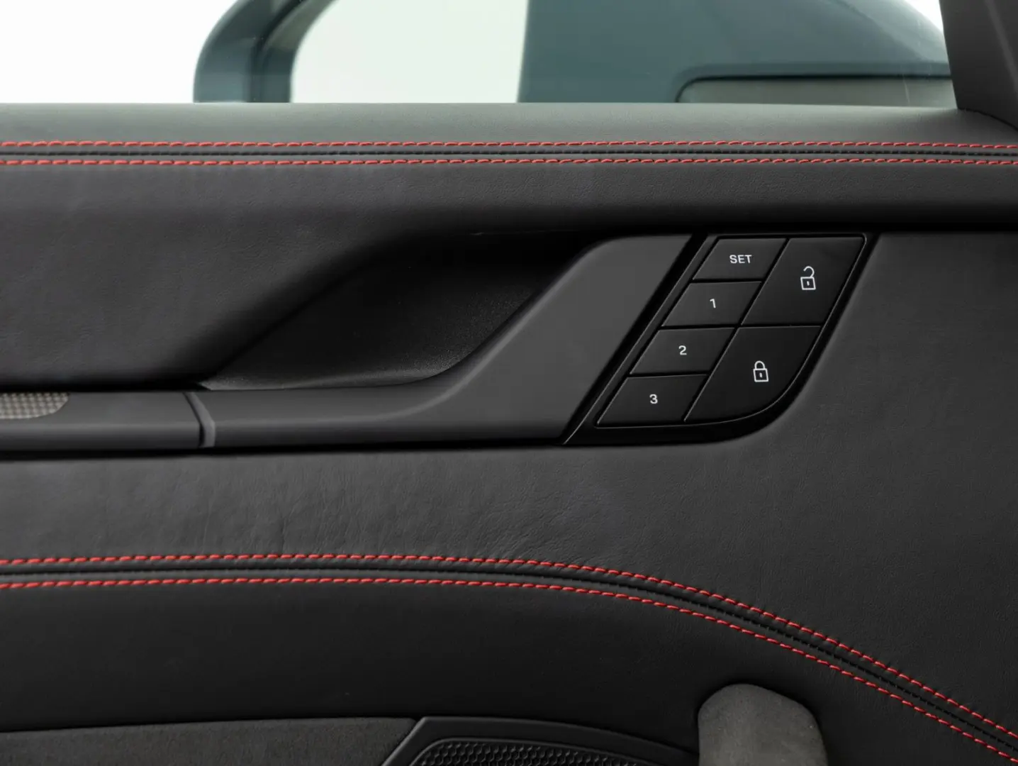 911 Carrera 4 GTS   Hinterachslenkung   Sportsit