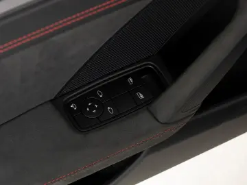 911 Carrera 4 GTS   Hinterachslenkung   Sportsit