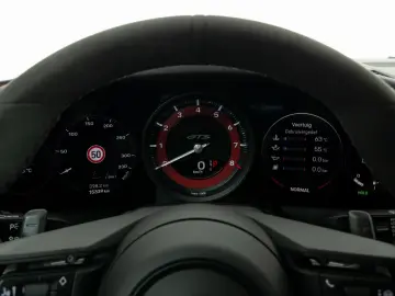 911 Carrera 4 GTS   Hinterachslenkung   Sportsit
