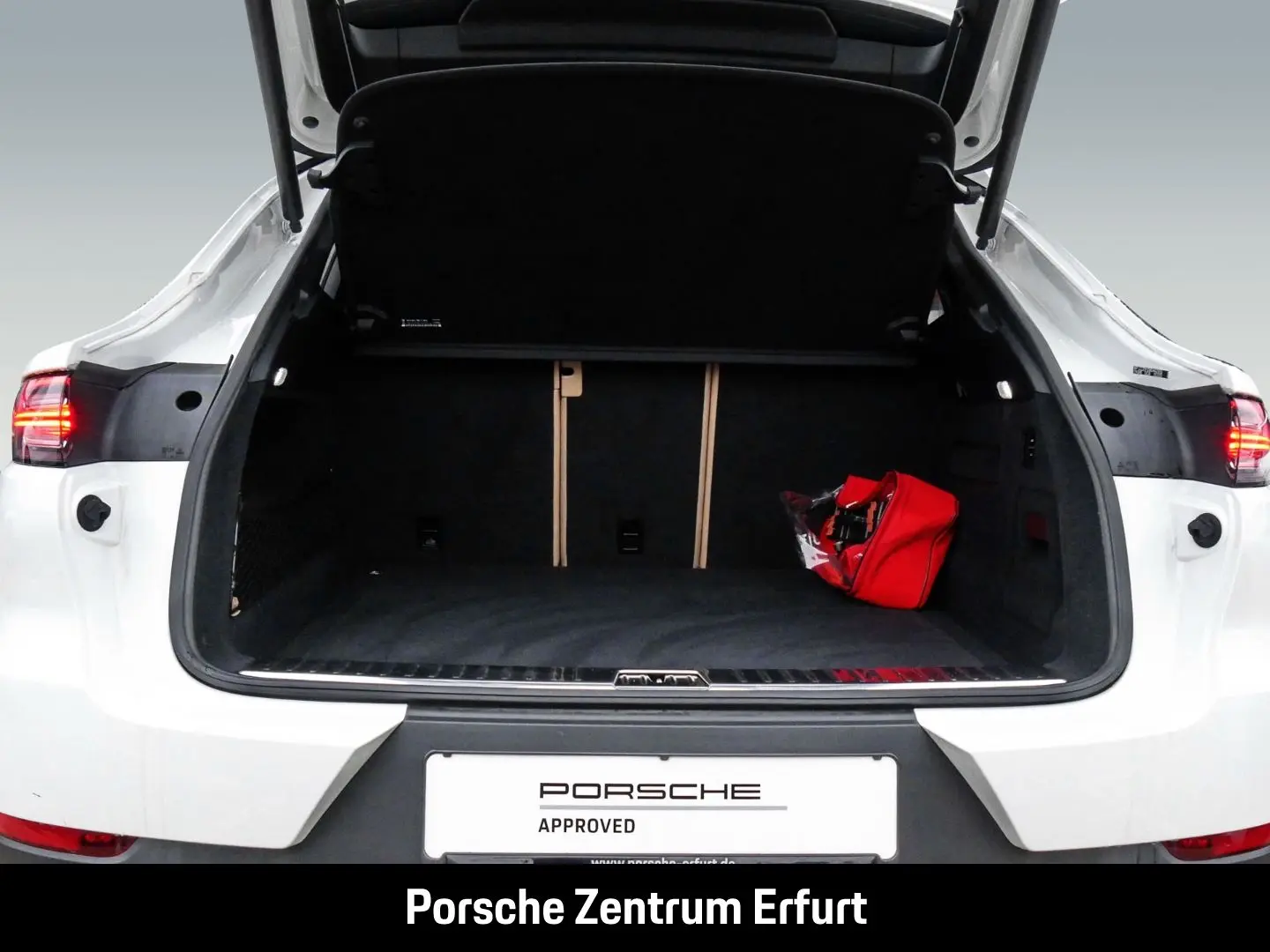 Cayenne Coupe Surround View Bug und Heckblende E