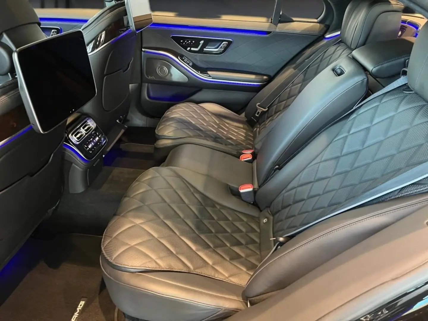 S 500 L 4M AMG Pano TV HuD Mermory Fond Enternai