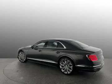 Flying Spur Mulliner V8 Hybrid  Bentley Nürnberg