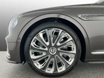 Flying Spur Mulliner V8 Hybrid  Bentley Nürnberg