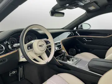 Flying Spur Mulliner V8 Hybrid  Bentley Nürnberg