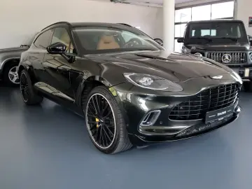 DBX 4.0 V8   23    Sport Exhaust   AHK   Carbon