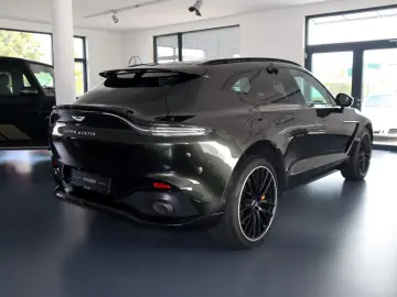 DBX 4.0 V8   23    Sport Exhaust   AHK   Carbon