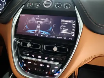 DBX 4.0 V8   23    Sport Exhaust   AHK   Carbon