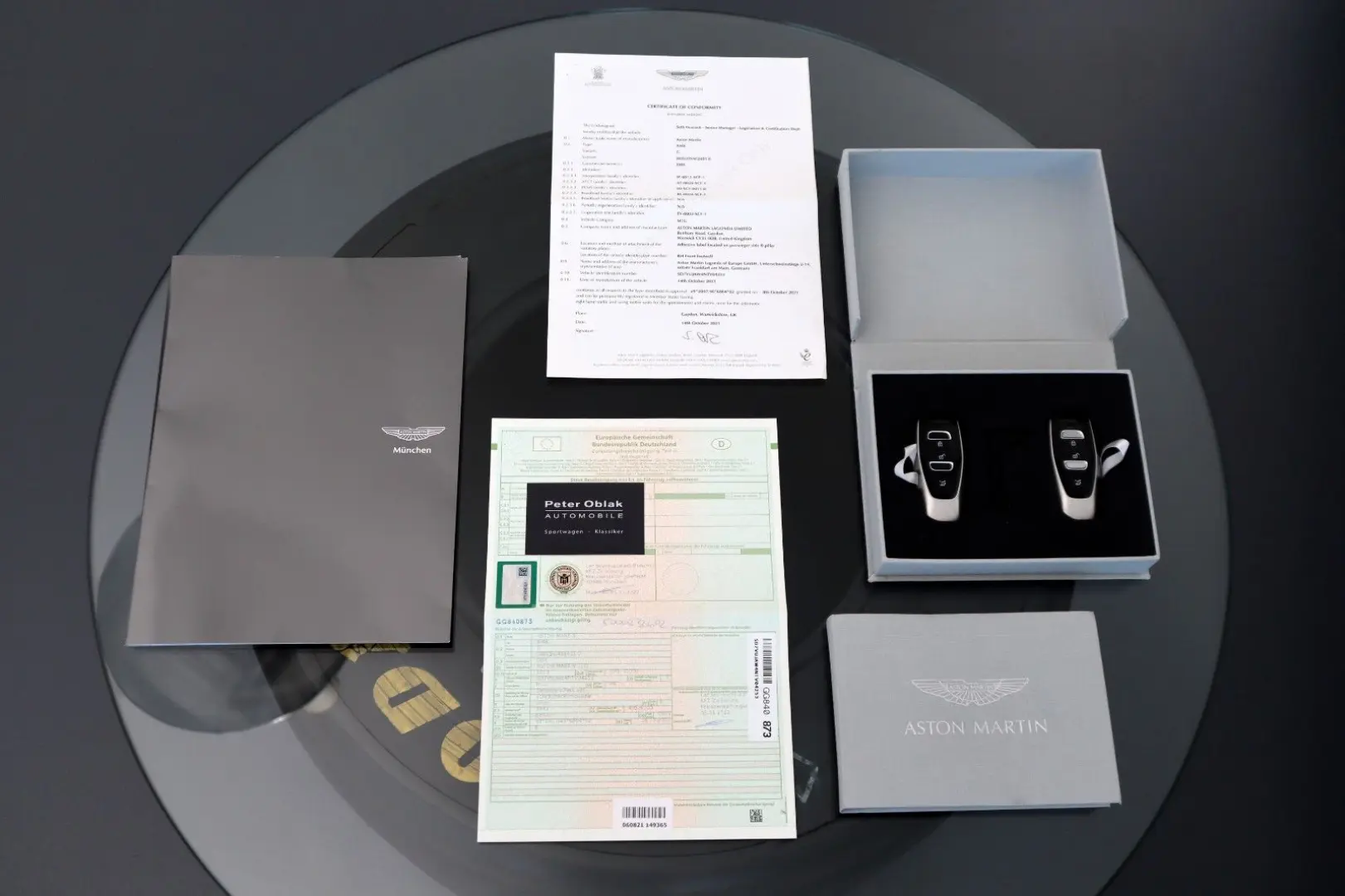 DBX 4.0 V8   23    Sport Exhaust   AHK   Carbon