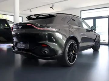 DBX 4.0 V8   23    Sport Exhaust   AHK   Carbon