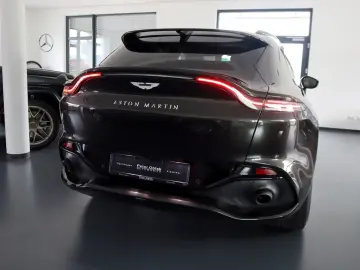 DBX 4.0 V8   23    Sport Exhaust   AHK   Carbon