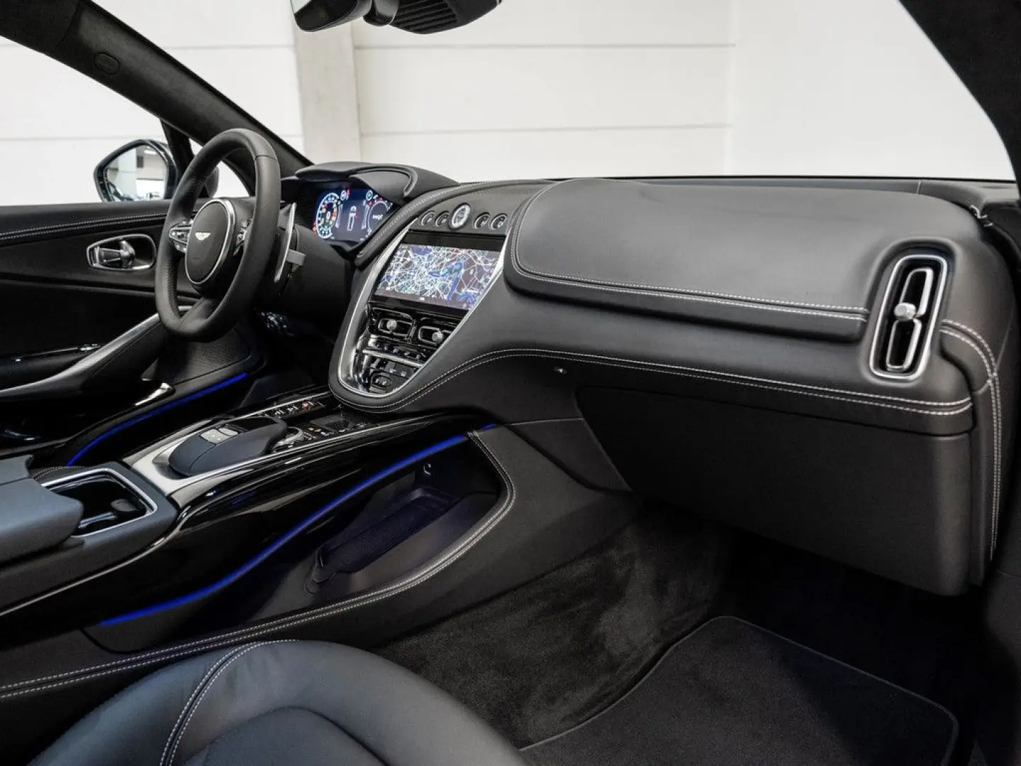 DBX Magnetic Silver Onyx Black