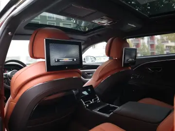 Flying Spur MULLINER V8 Hybrid  Naim RSE