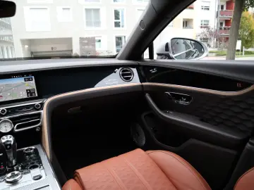 Flying Spur MULLINER V8 Hybrid  Naim RSE
