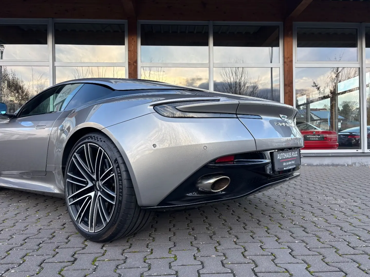 DB12 4.0 V8 Keramik Carbon-Seats BRD