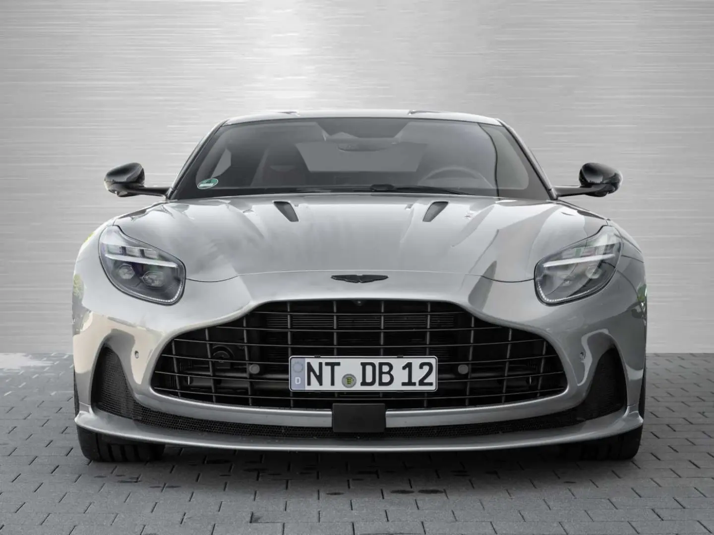 DB12 V8 Coupe Vorführwagen