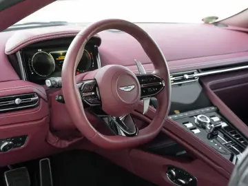 DB12 V8 Coupe Vorführwagen