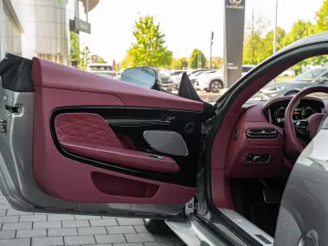 DB12 V8 Coupe Vorführwagen