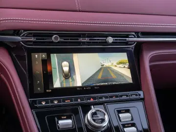 DB12 V8 Coupe Vorführwagen