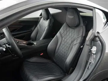 DB12 V8 Coupe Carbon Paket   Ceramic Bremsen