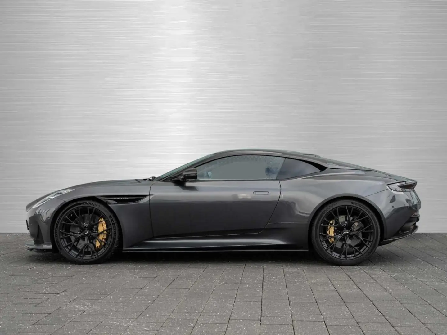 DB12 V8 Coupe Carbon Paket   Ceramic Bremsen