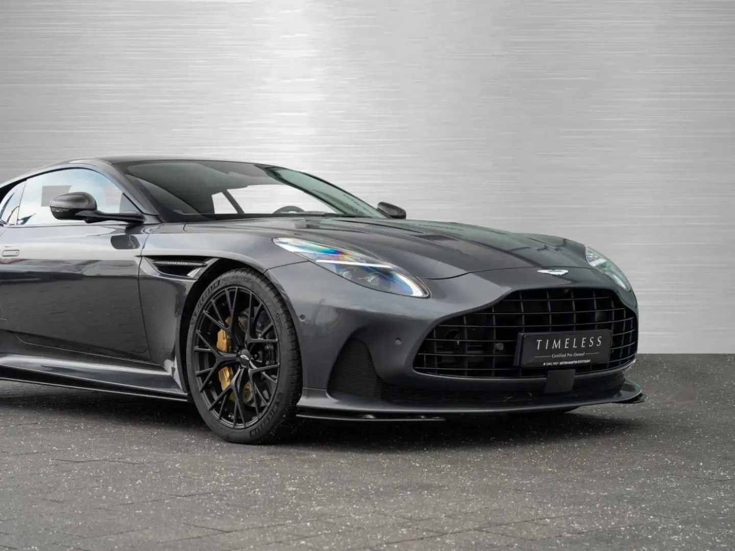 DB12 V8 Coupe Carbon Paket   Ceramic Bremsen