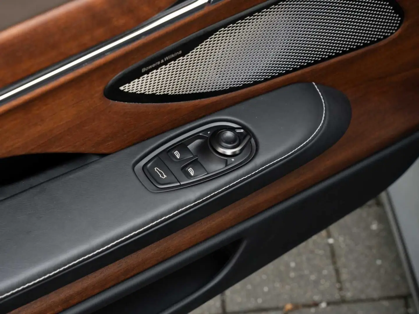 DB12 V8 Coupe Carbon Paket   Ceramic Bremsen