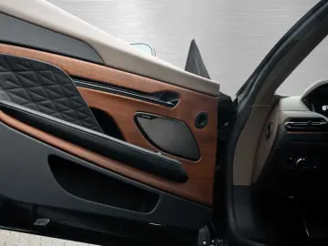 DB12 V8 Coupe Carbon Paket   Ceramic Bremsen