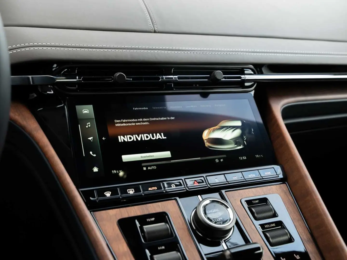 DB12 V8 Coupe Carbon Paket   Ceramic Bremsen