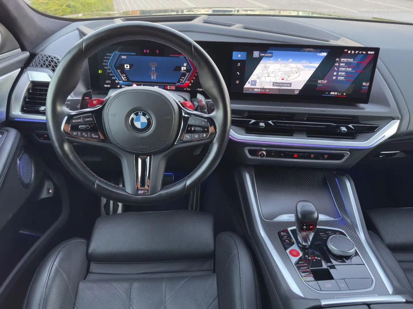 XM  BLACK-GOLD  B&W  FULL