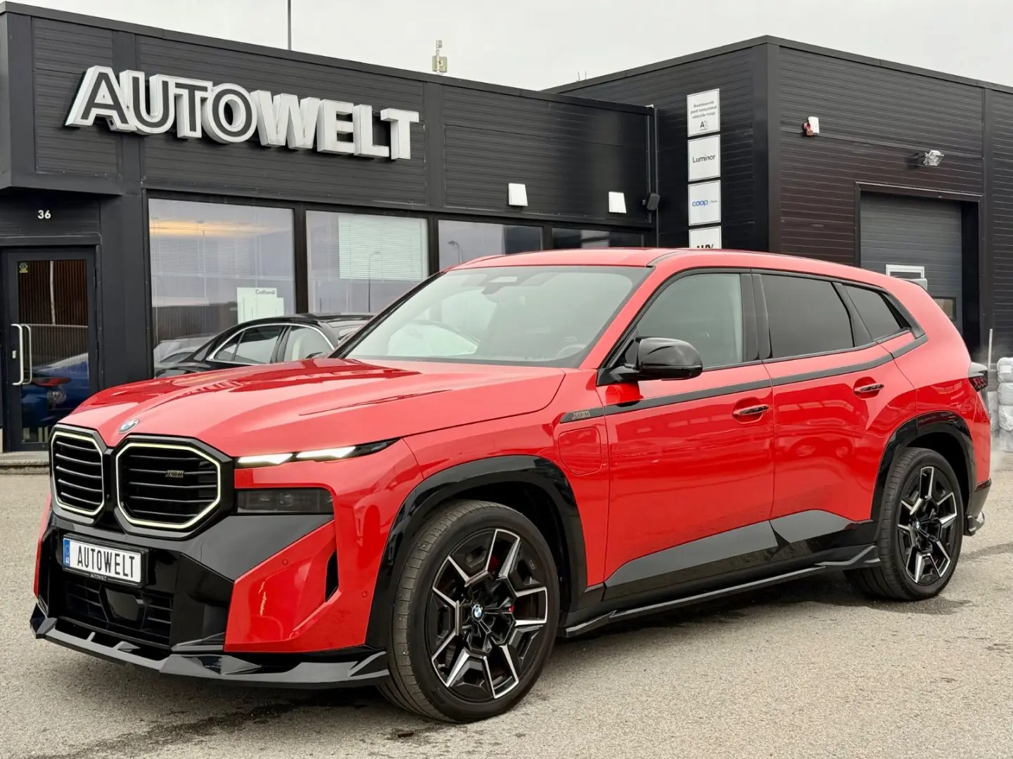 XM B&W  Gar. bis 05 2029   Akrapovic Ausp.