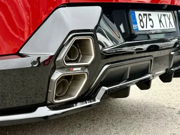 XM B&W  Gar. bis 05 2029   Akrapovic Ausp.