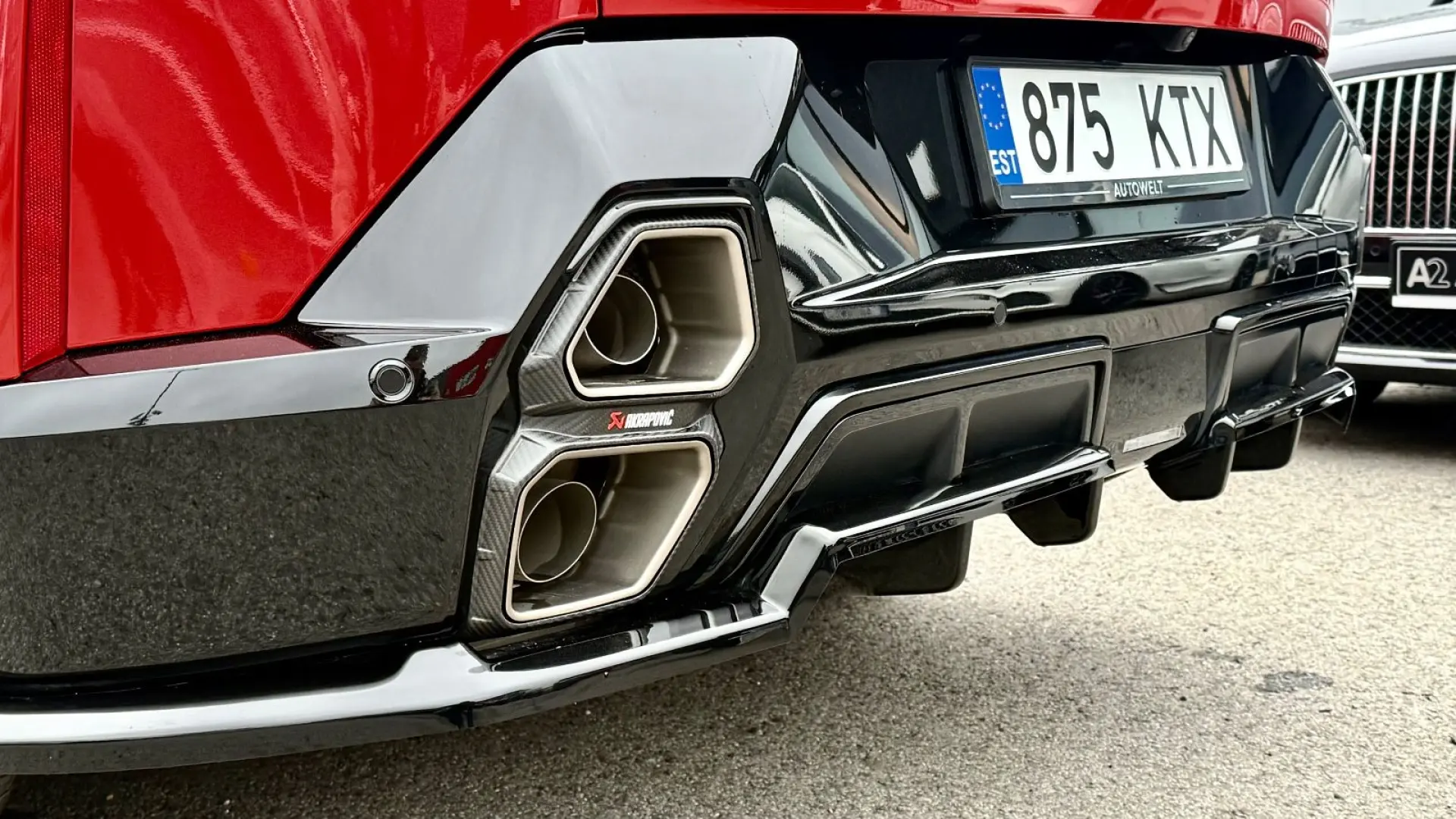 XM B&W  Gar. bis 05 2029   Akrapovic Ausp.