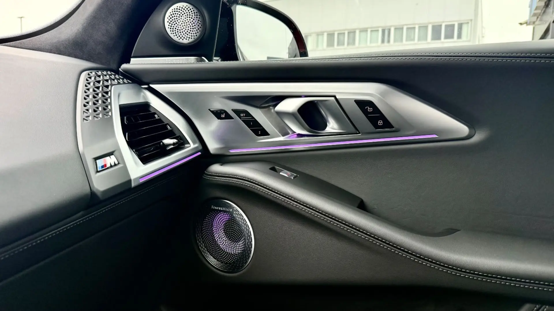 XM B&W  Gar. bis 05 2029   Akrapovic Ausp.