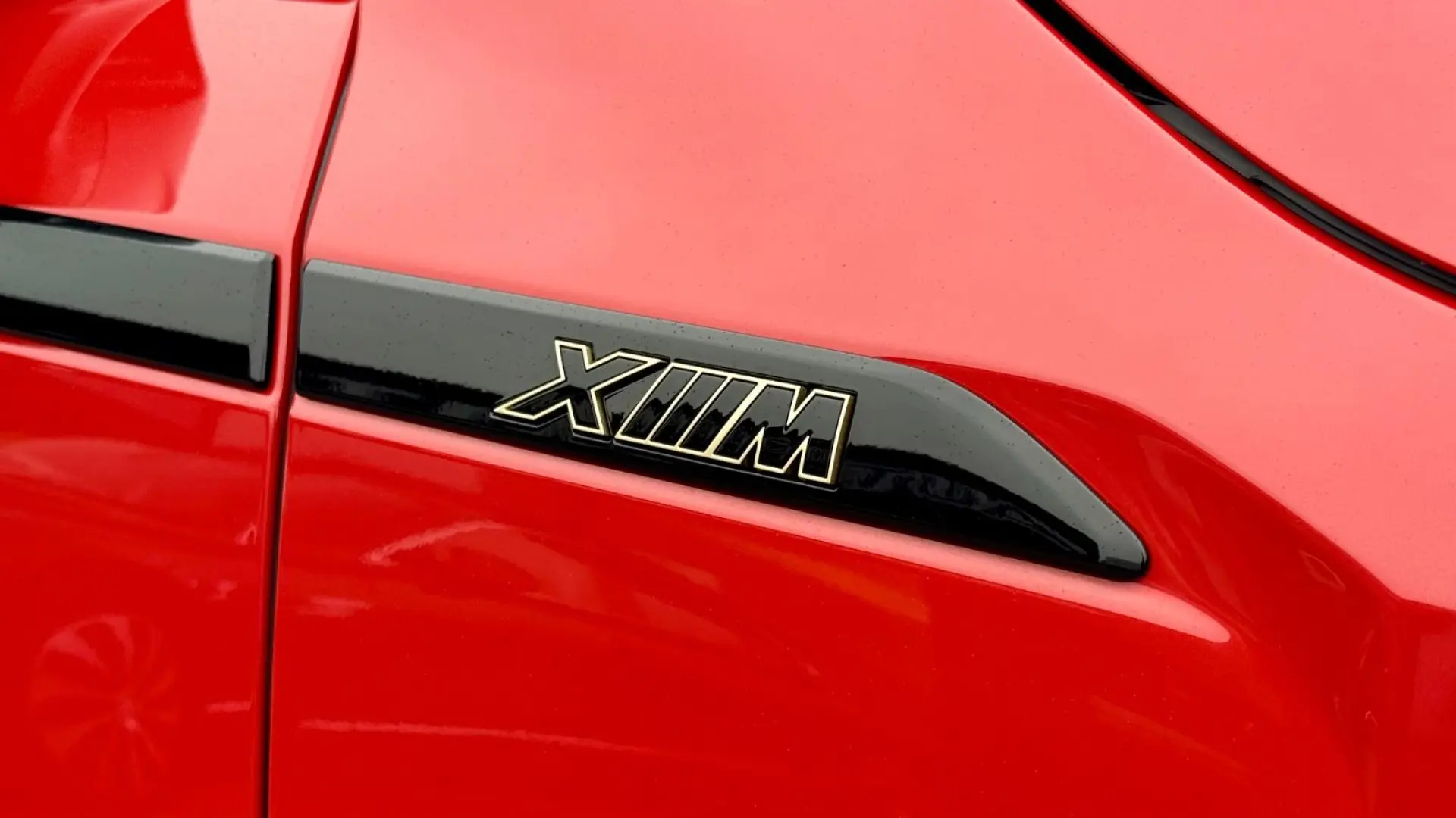 XM B&W  Gar. bis 05 2029   Akrapovic Ausp.