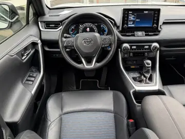 RAV4 Hybrid Style