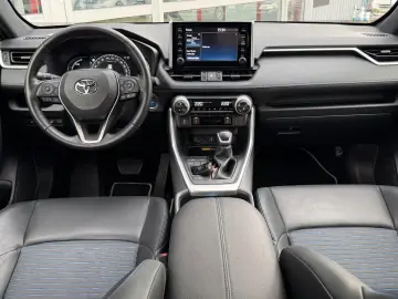 RAV4 Hybrid Style