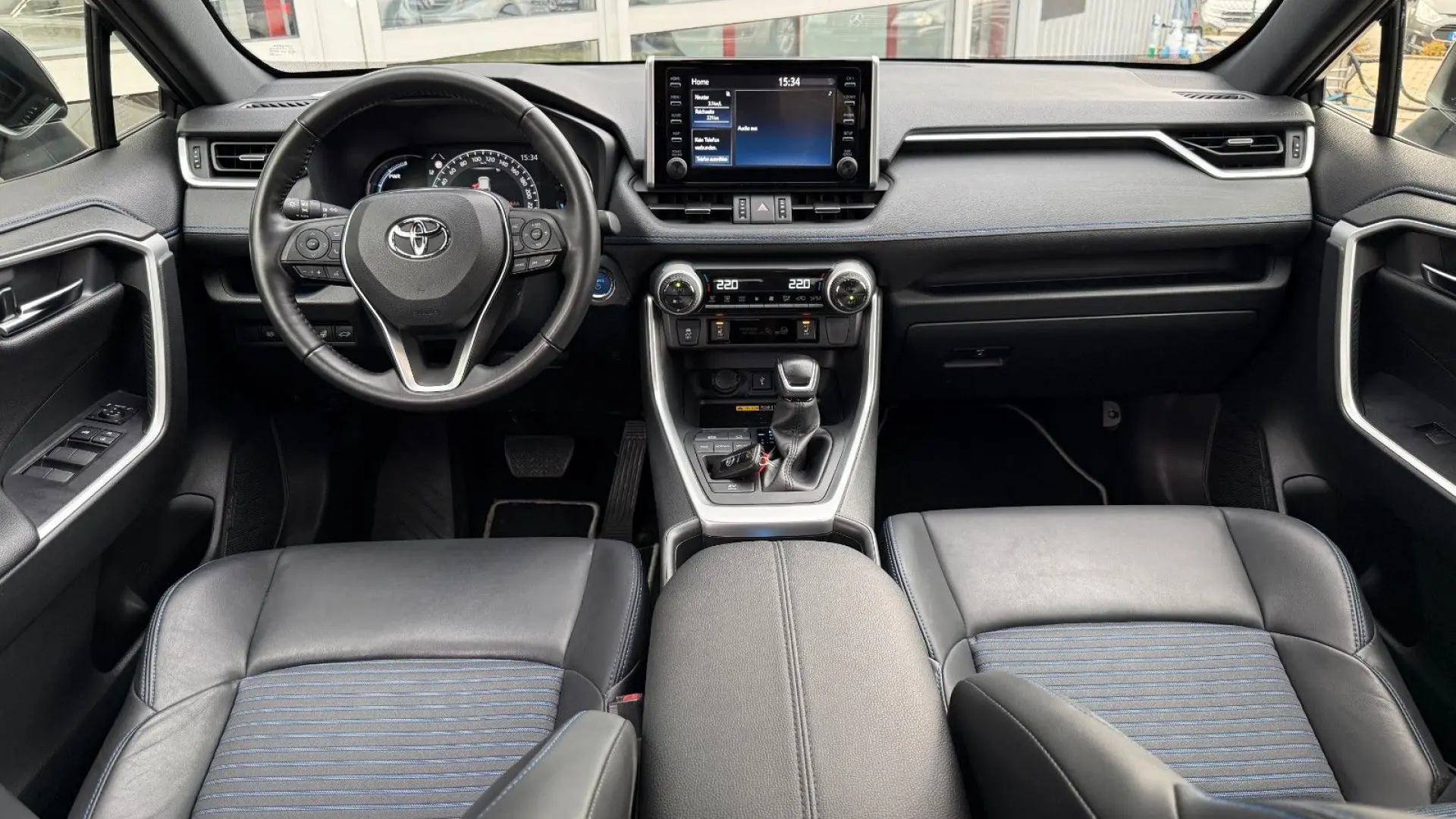 RAV4 Hybrid Style