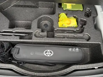 RAV4 Hybrid Style