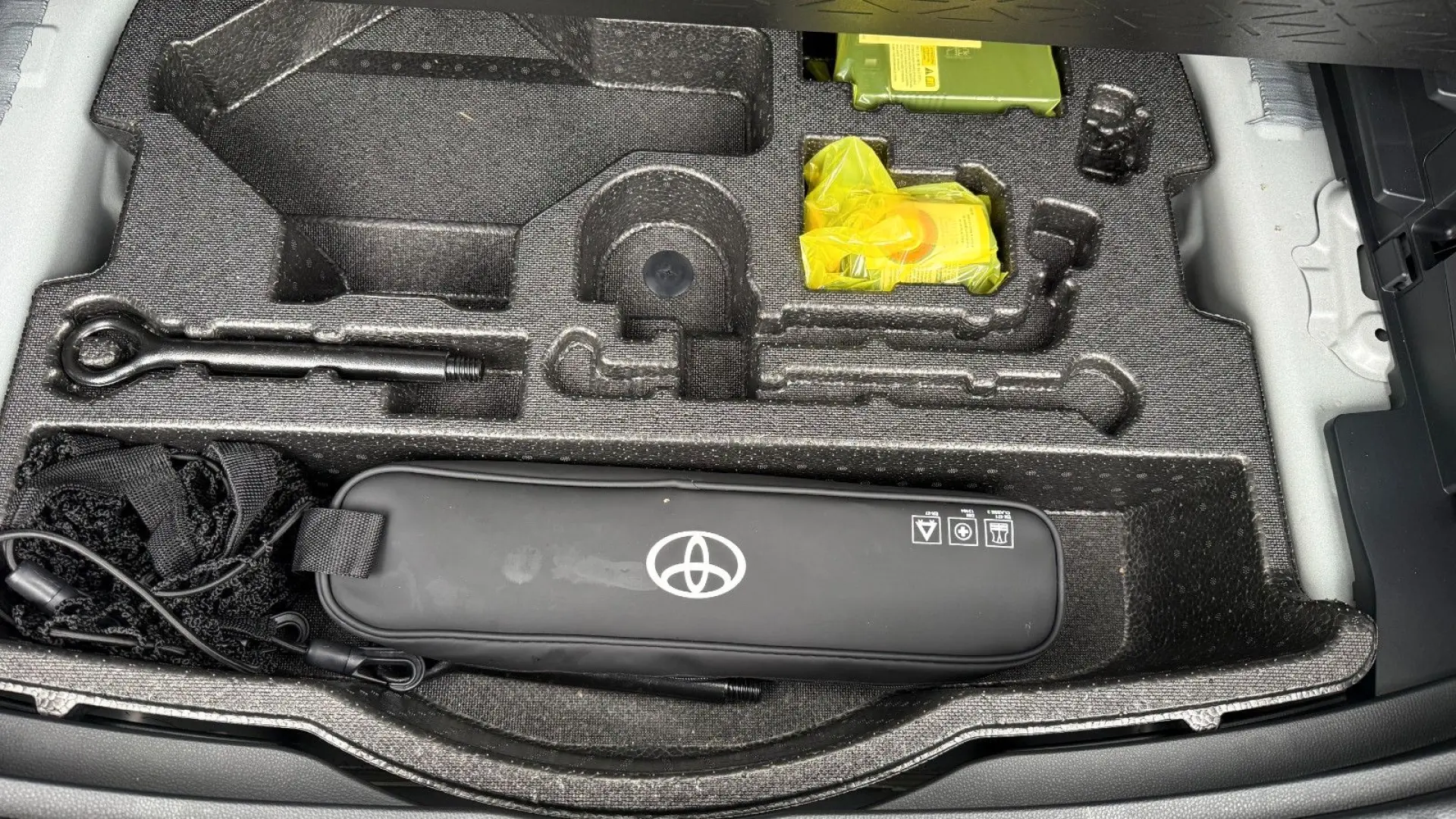 RAV4 Hybrid Style
