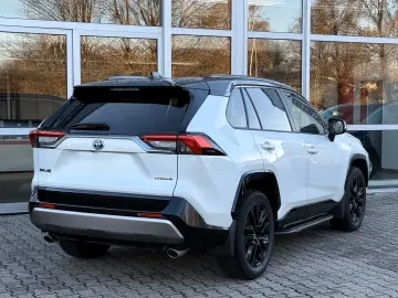 RAV4 Hybrid Style