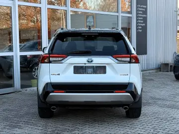 RAV4 Hybrid Style