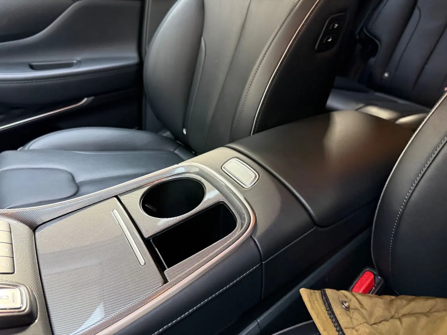 Hyundai Santa Fe Prime Plug-In Hybrid 4WD